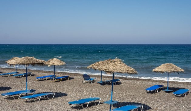 peut on se baigner a santorin en avril