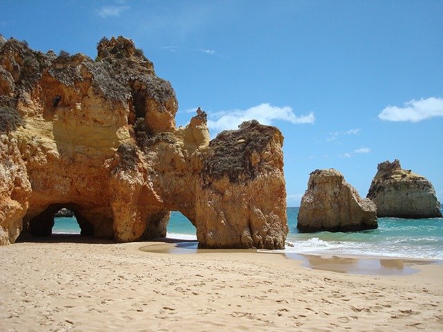 peut on se baigner en algarve en avril